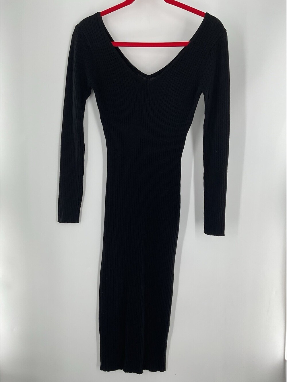 Fashion Nova Women’s Size Large V-Neck Body Con Black Dress 128
